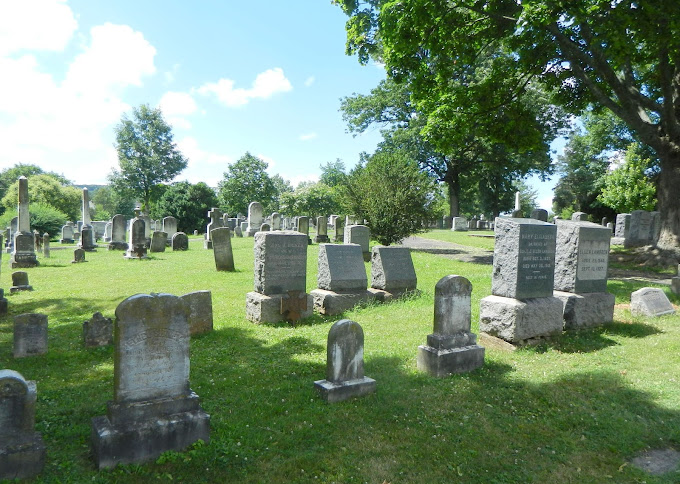 Pop-Up Exhibit to Explore Leesburg’s Cemeteries