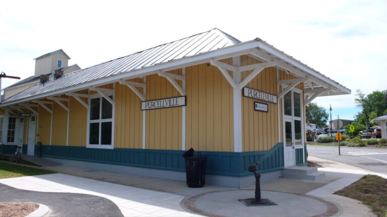 Purcellville Launches Train Station Logo Contest