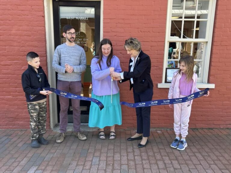 New Arts and Crafts Studio in Downtown Leesburg Celebrates Grand Opening